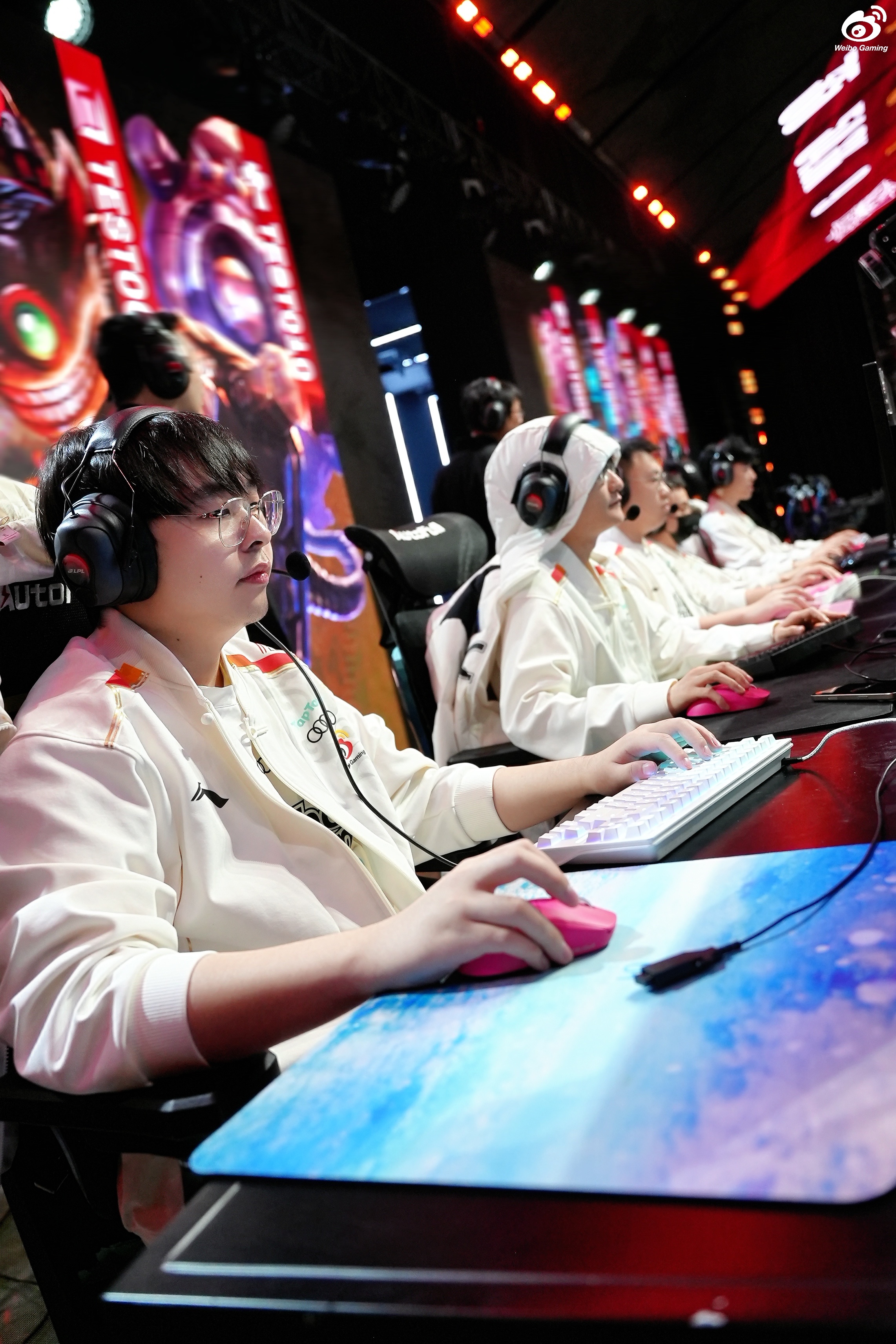 开云体育官网-WBG血洗DRX，Caps线上压制力十足峡谷大战小组赛，成为赛场最大亮点