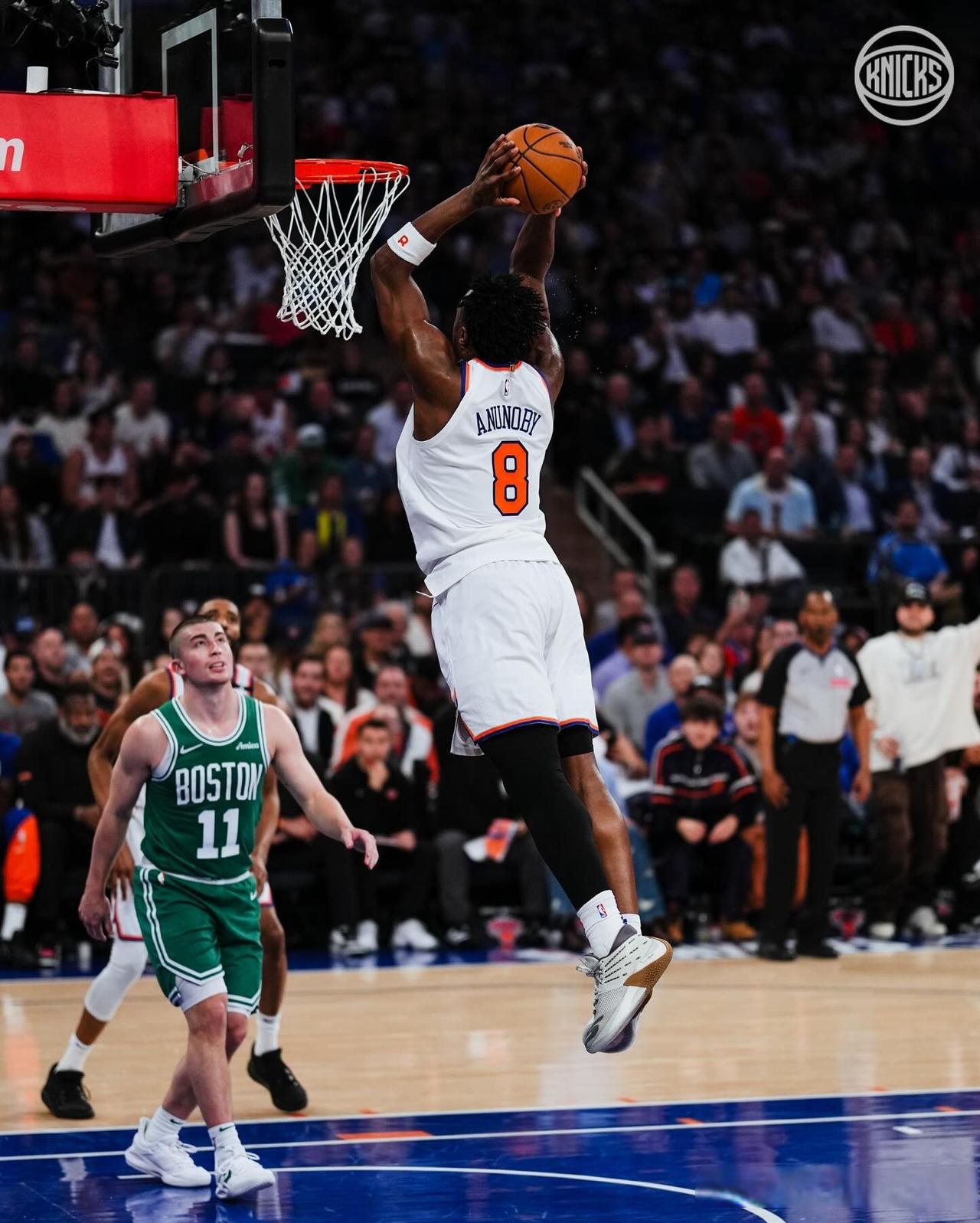 尼克斯翻盘江苏队，易建联刷新纪录