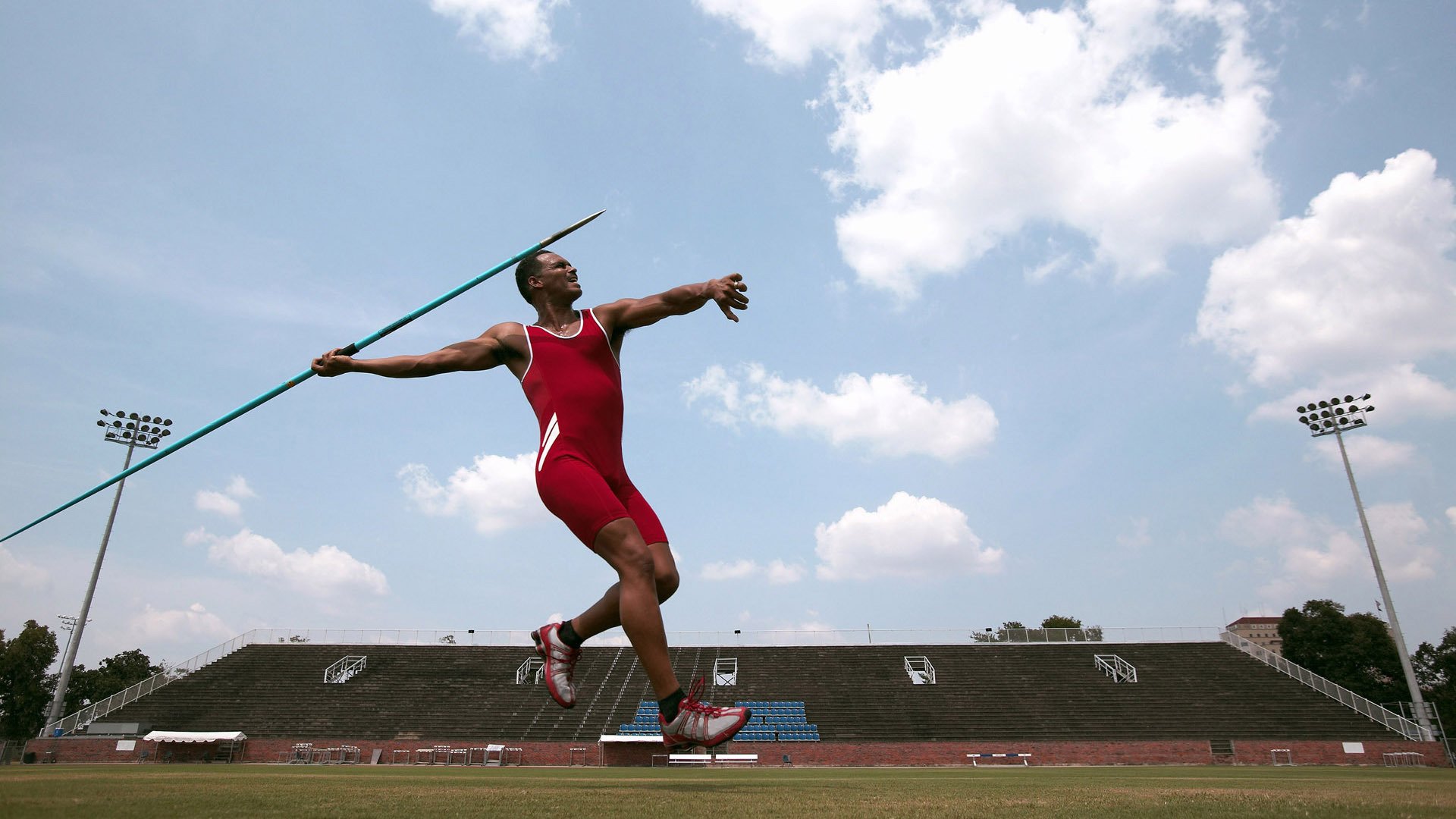 英格拉姆统治级演出，广东战术铁血撕碎湖人神话！